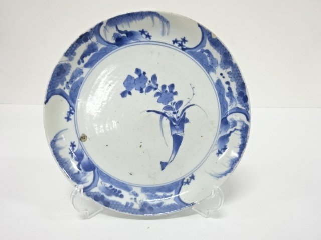 Ai-Kutani, Ko-Imari, with blue and white slip, 7.5 x 7.5 cm.